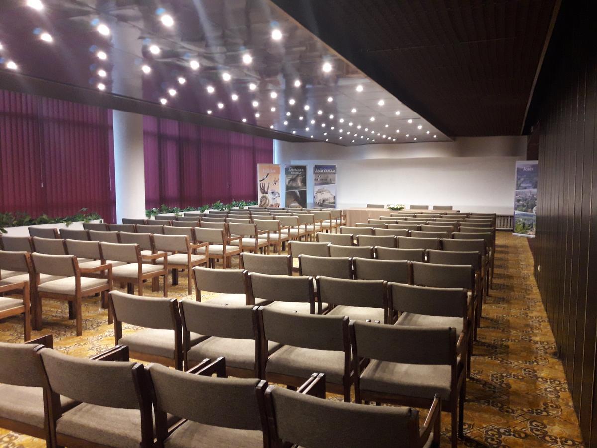 Hotel 로베치 외부 사진